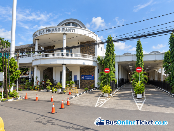 Terminal Pinang Ranti Jakarta Timur